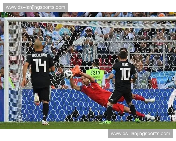 维蒂尼亚中场组织难破密集 巴黎面对低位防守办法不多 维蒂尼亚中场组织难破密集 巴黎面对低位防守办法不多