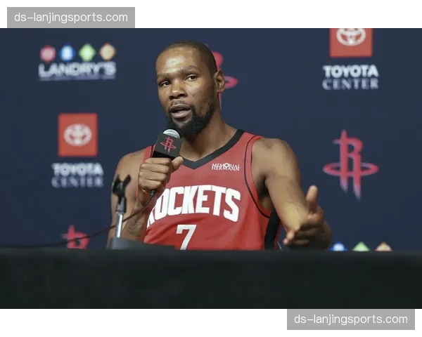 火箭杜兰特无球跑动战术 三分9中5拉开热火防守注意力